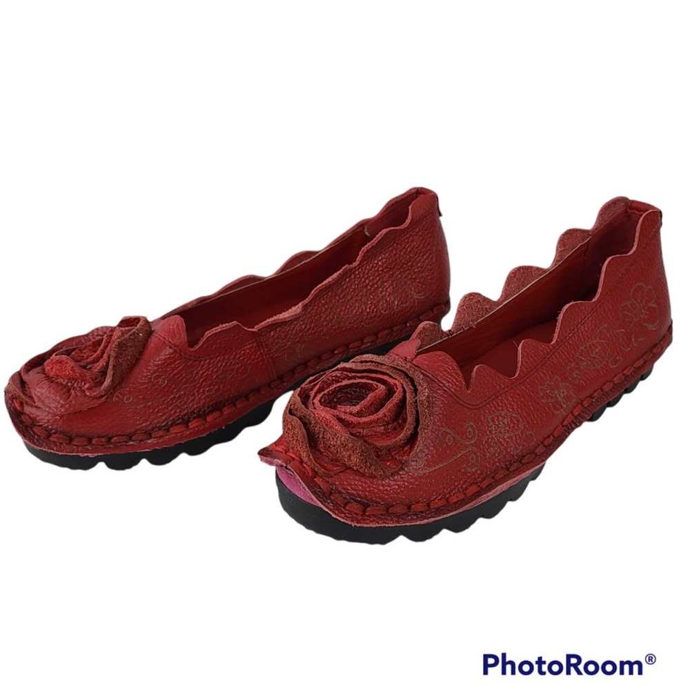 Red leather ballet flat shoes with rosette, flexible lug sole, 7.5(wide)